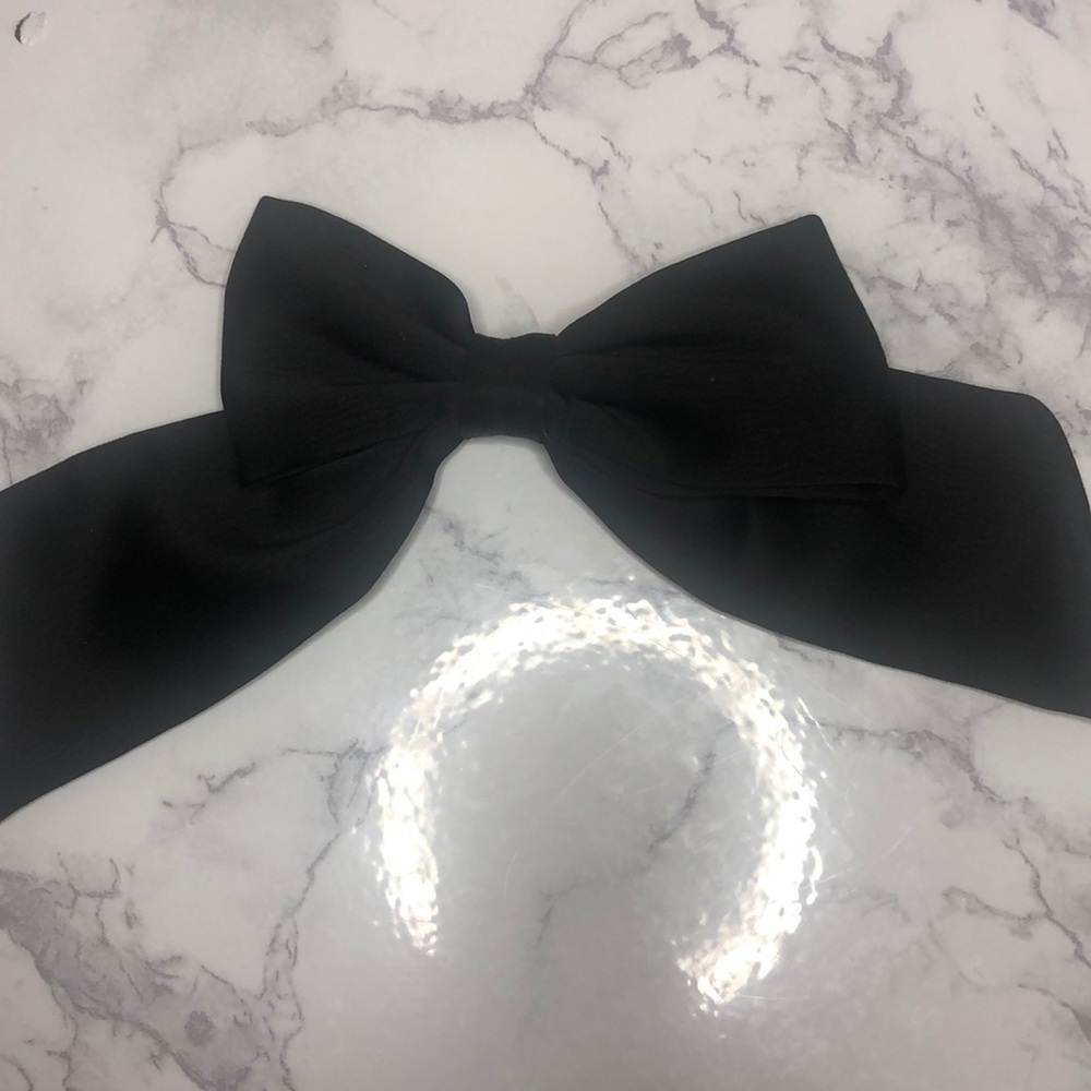 Black bow